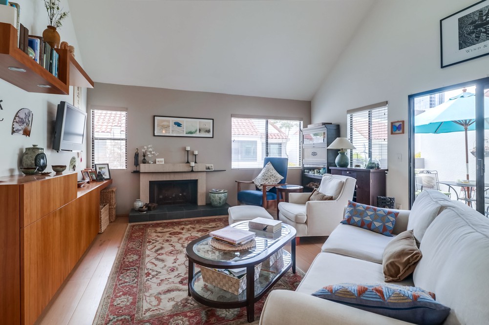 Virtual tour photo 25 of 37 for 701 Kettner Blvd UNIT 36