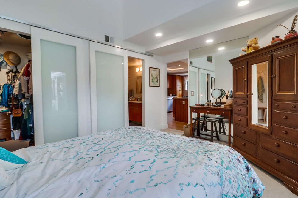 Virtual tour photo 33 of 37 for 701 Kettner Blvd UNIT 36