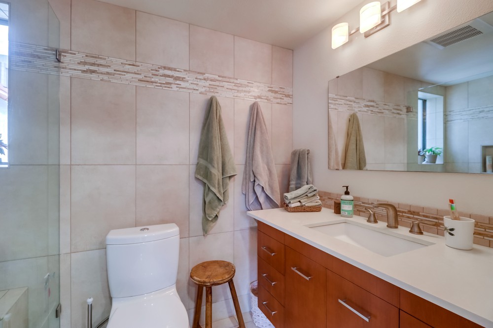 Virtual tour photo 34 of 37 for 701 Kettner Blvd UNIT 36