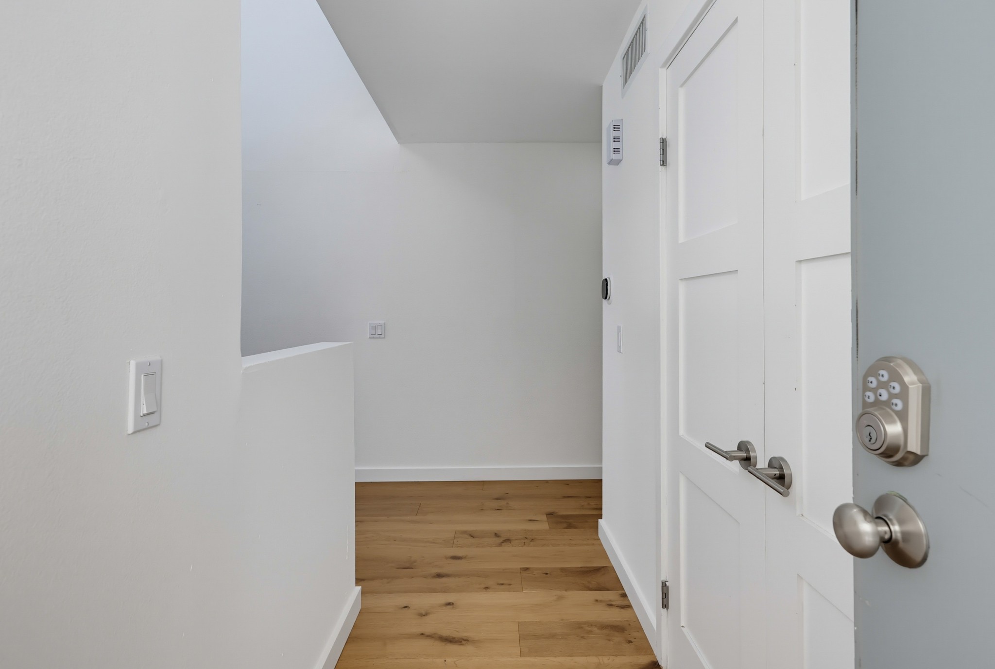 Virtual tour photo 8 of 61 for 701 Kettner Blvd Unit 4