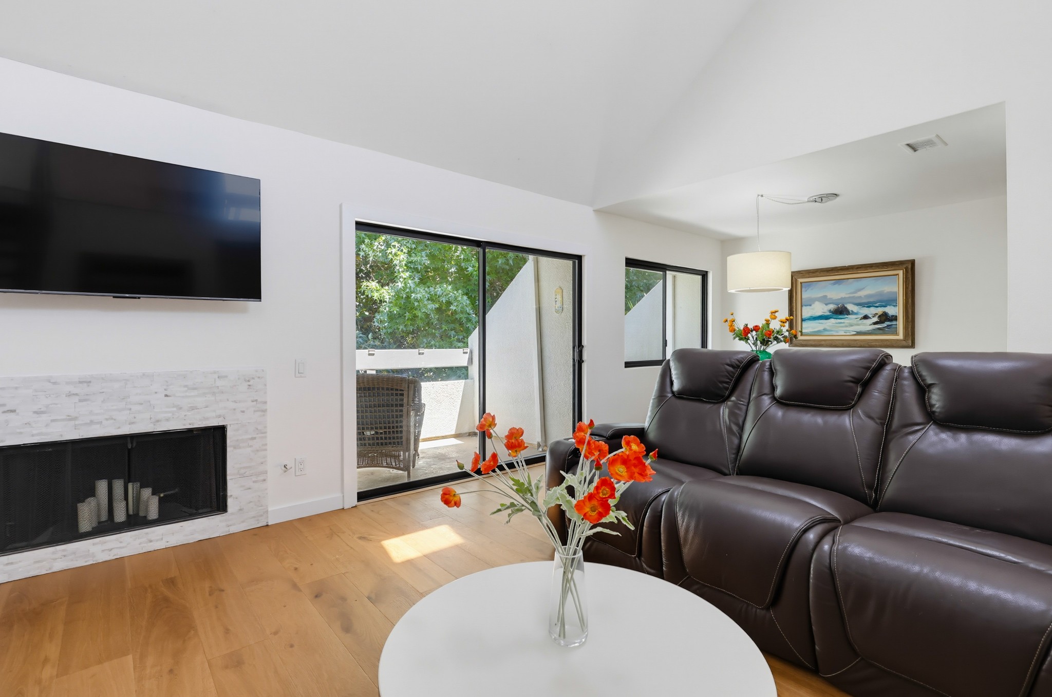 Virtual tour photo 11 of 61 for 701 Kettner Blvd Unit 4