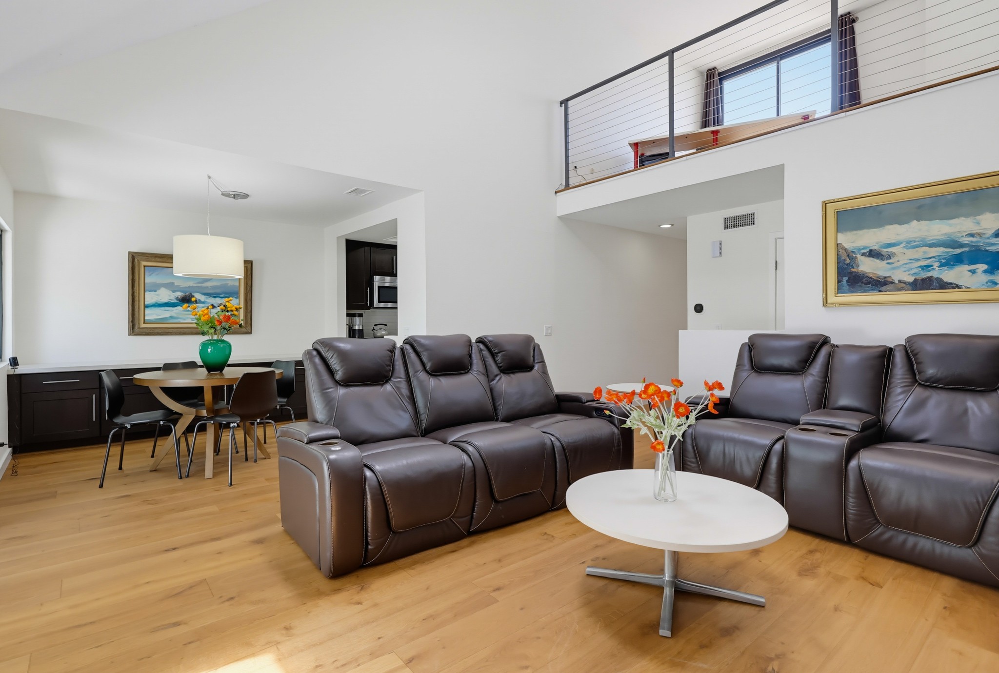 Virtual tour photo 12 of 61 for 701 Kettner Blvd Unit 4