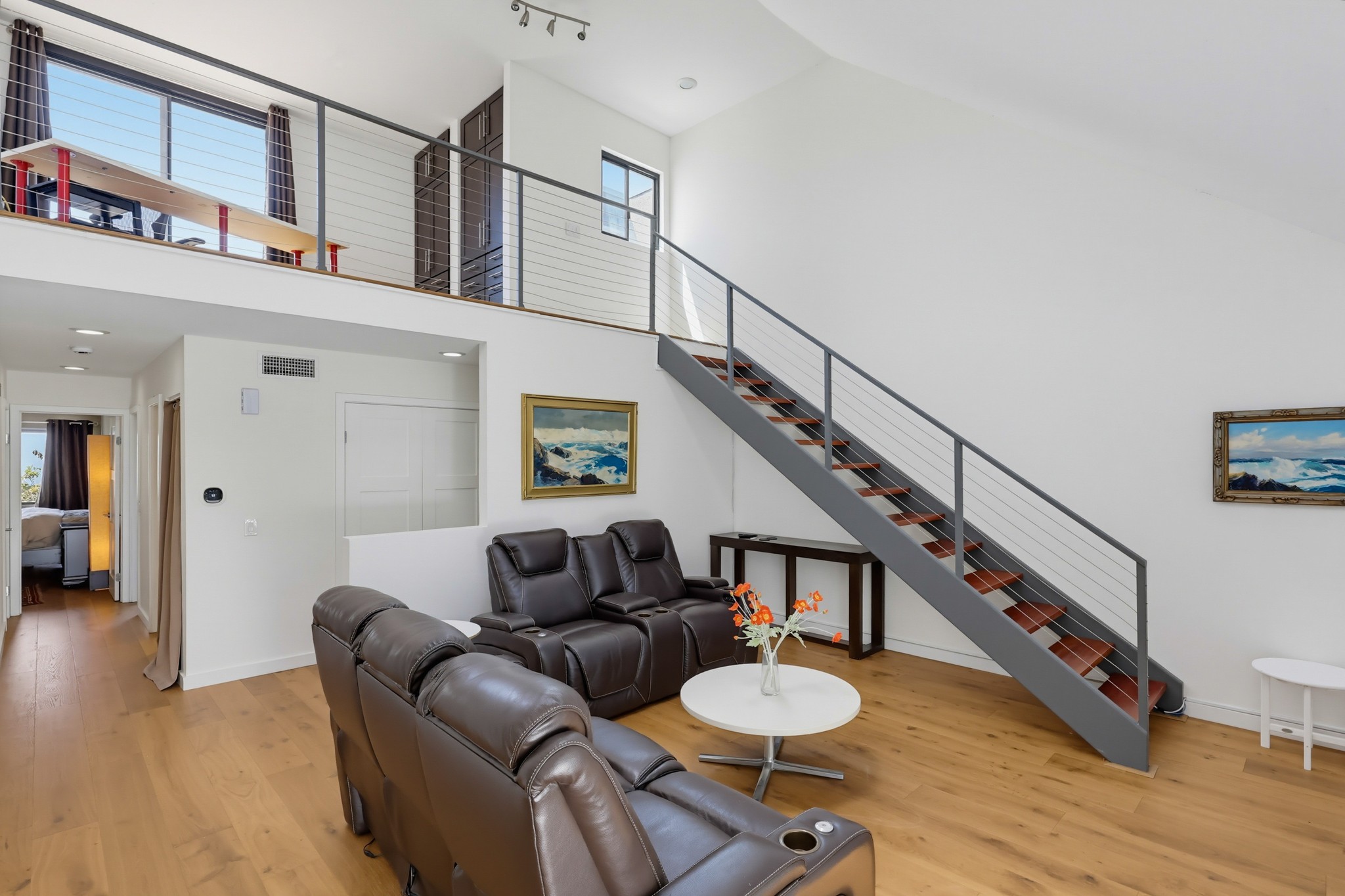 Virtual tour photo 14 of 61 for 701 Kettner Blvd Unit 4