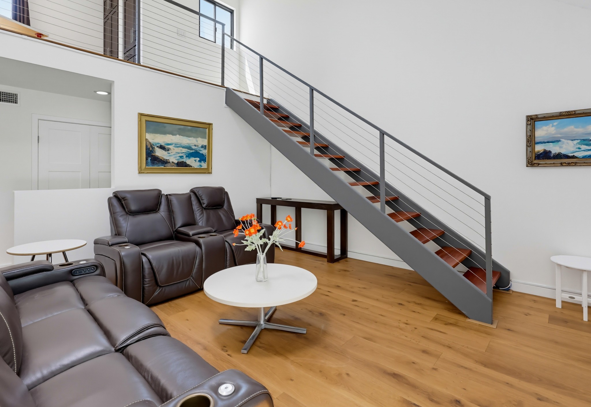 Virtual tour photo 15 of 61 for 701 Kettner Blvd Unit 4