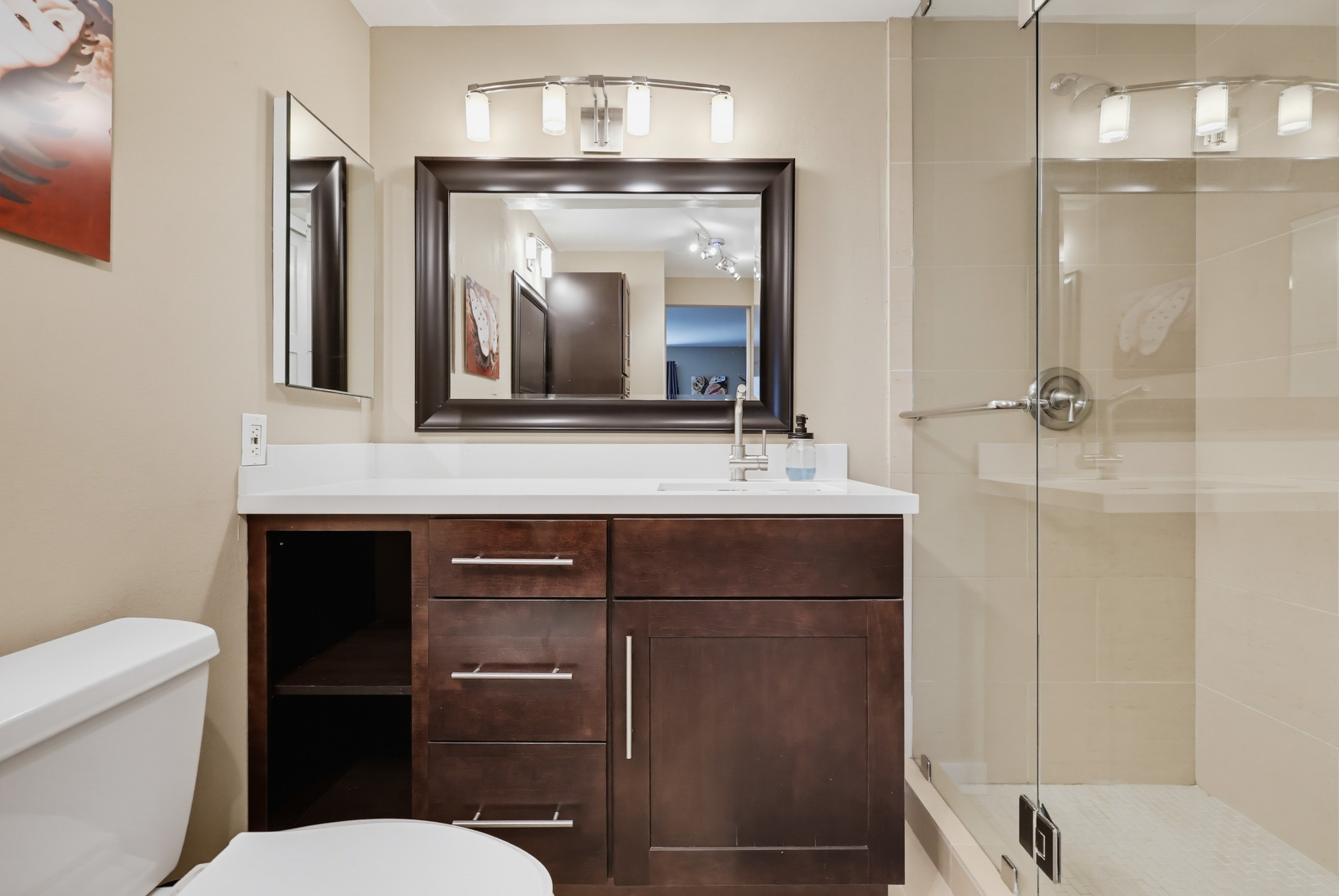 Virtual tour photo 53 of 61 for 701 Kettner Blvd Unit 4