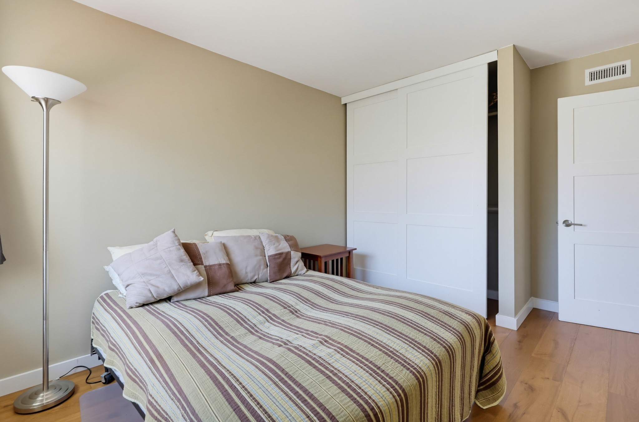 Virtual tour photo 57 of 61 for 701 Kettner Blvd Unit 4