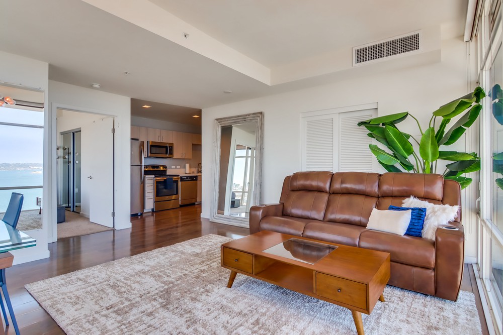 Virtual tour photo 9 of 27 for 701 W Beech St
