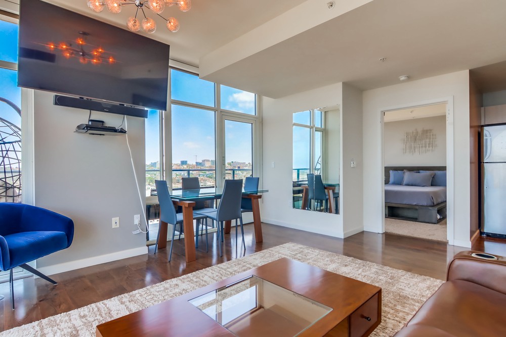 Virtual tour photo 11 of 27 for 701 W Beech St
