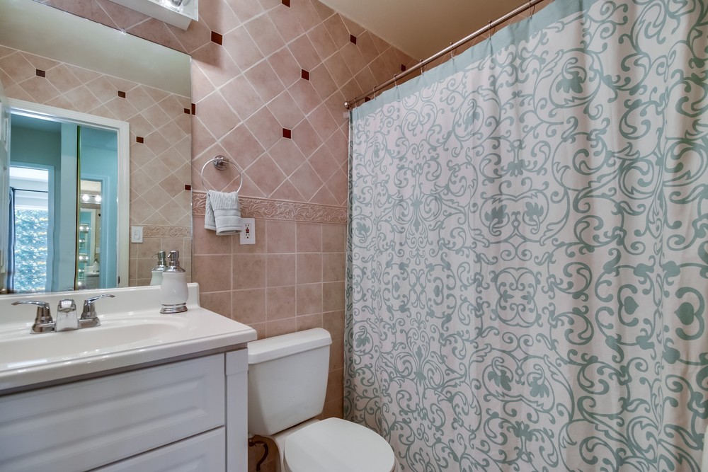 Virtual tour photo 12 of 19 for 7019 Beagle St