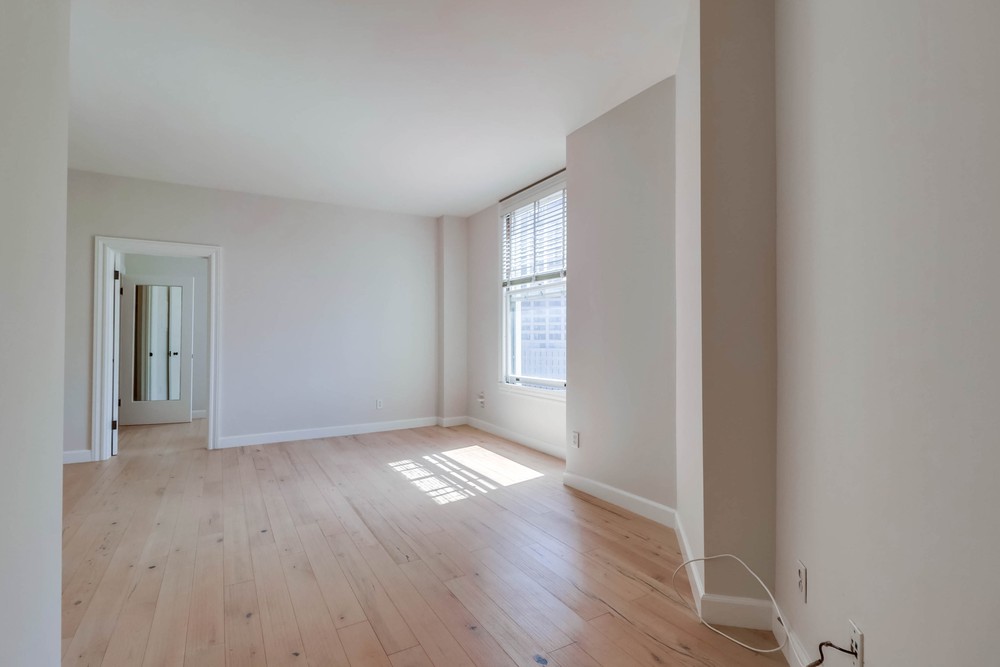 Virtual tour photo 8 of 21 for 702 Ash St