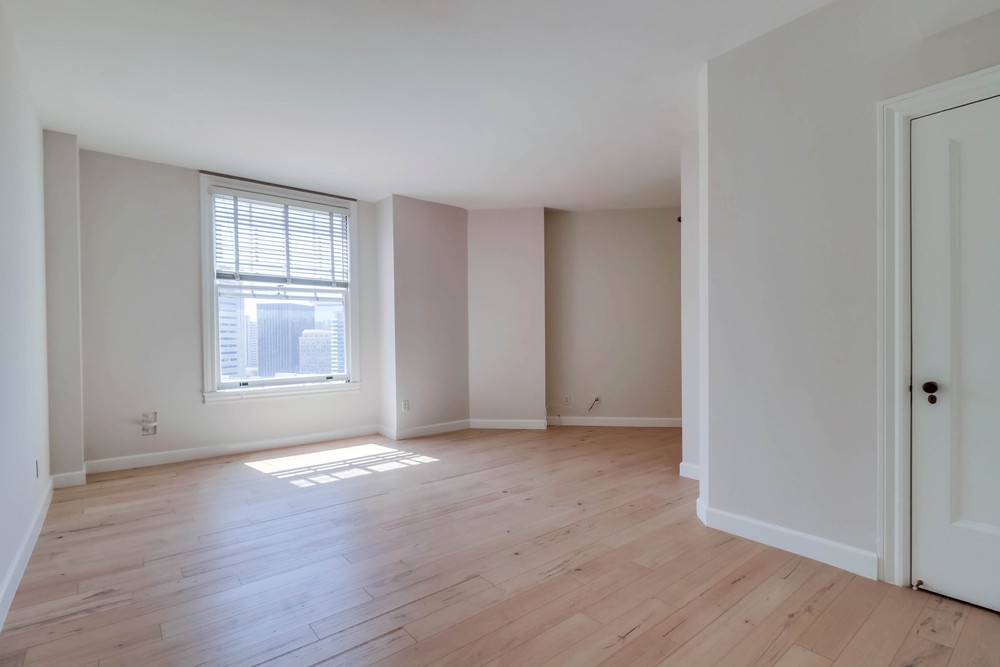 Virtual tour photo 9 of 21 for 702 Ash St