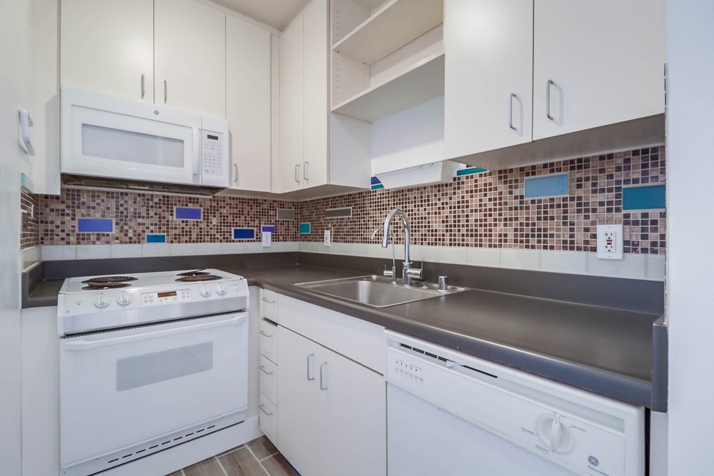 Virtual tour photo 15 of 21 for 702 Ash St