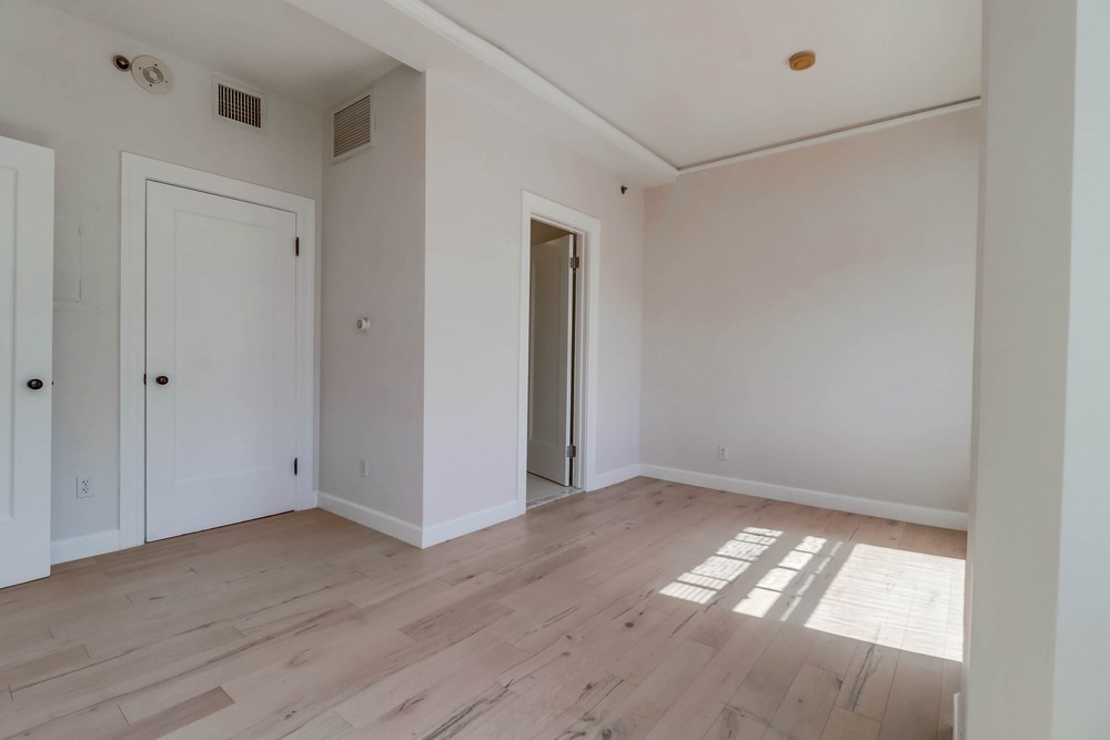 Virtual tour photo 19 of 21 for 702 Ash St