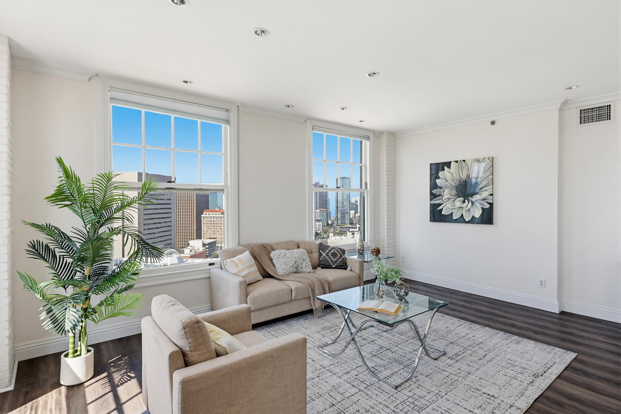 Virtual tour photo 25 of 85 for 702 Ash St