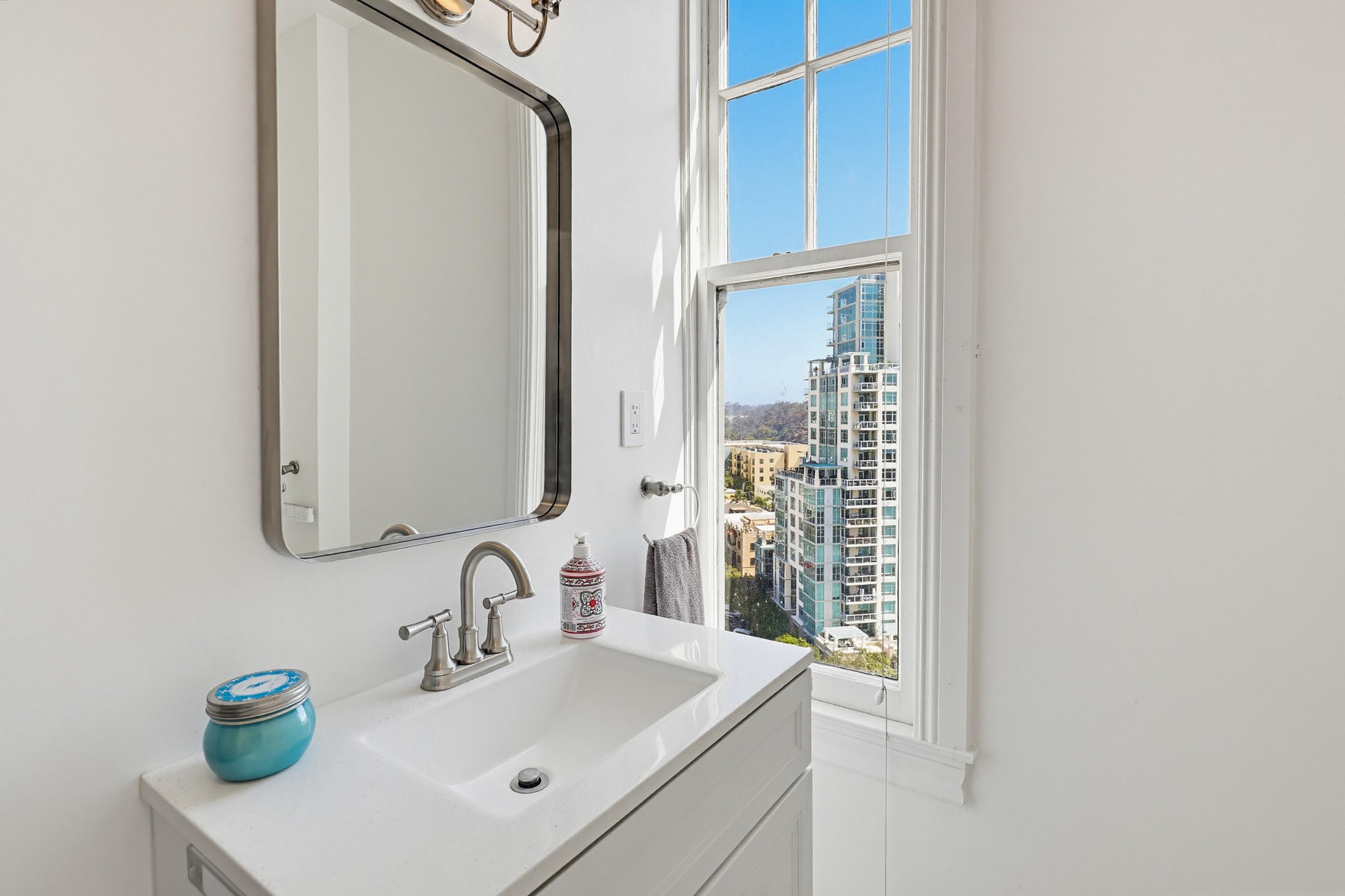 Virtual tour photo 56 of 85 for 702 Ash St