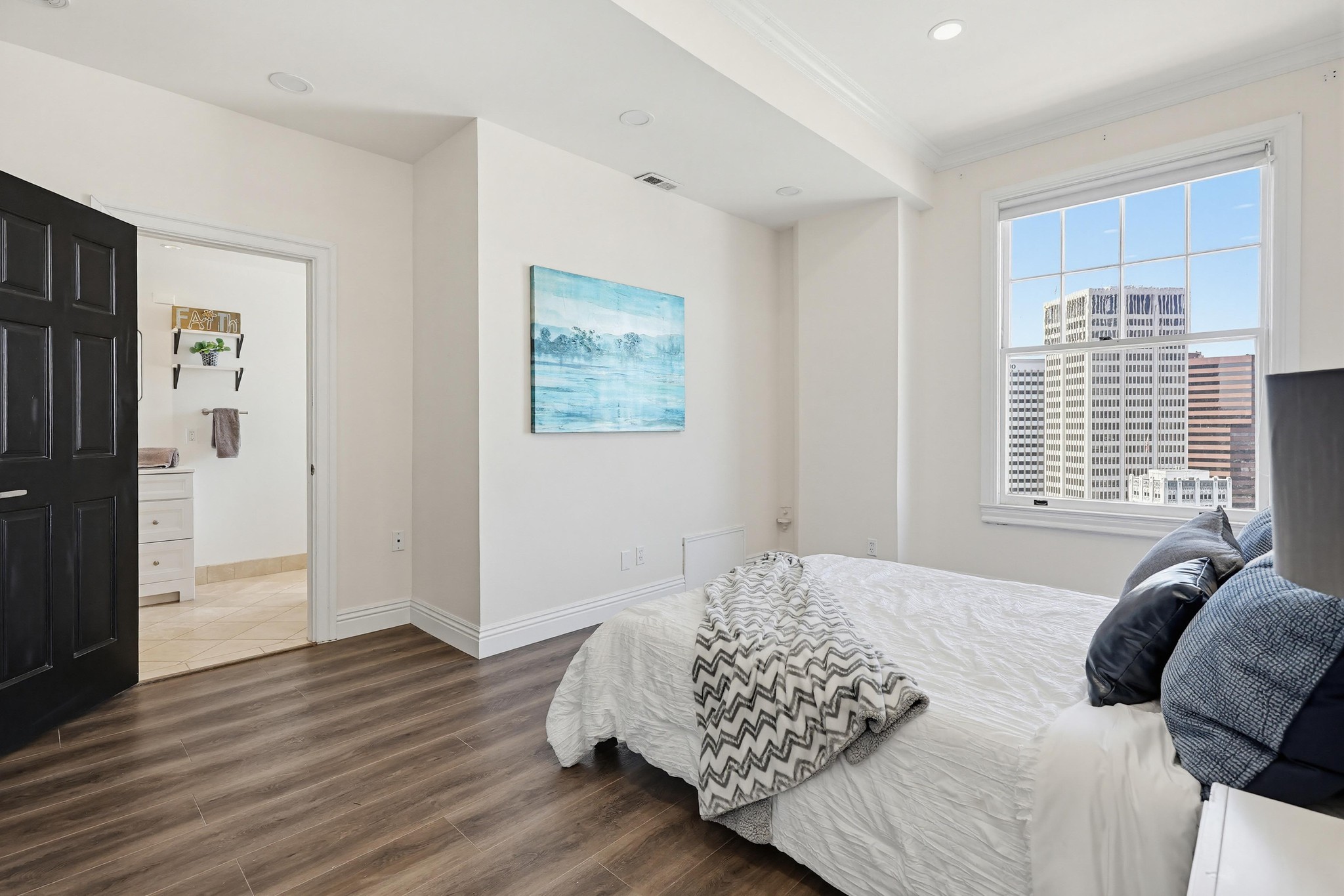 Virtual tour photo 61 of 85 for 702 Ash St
