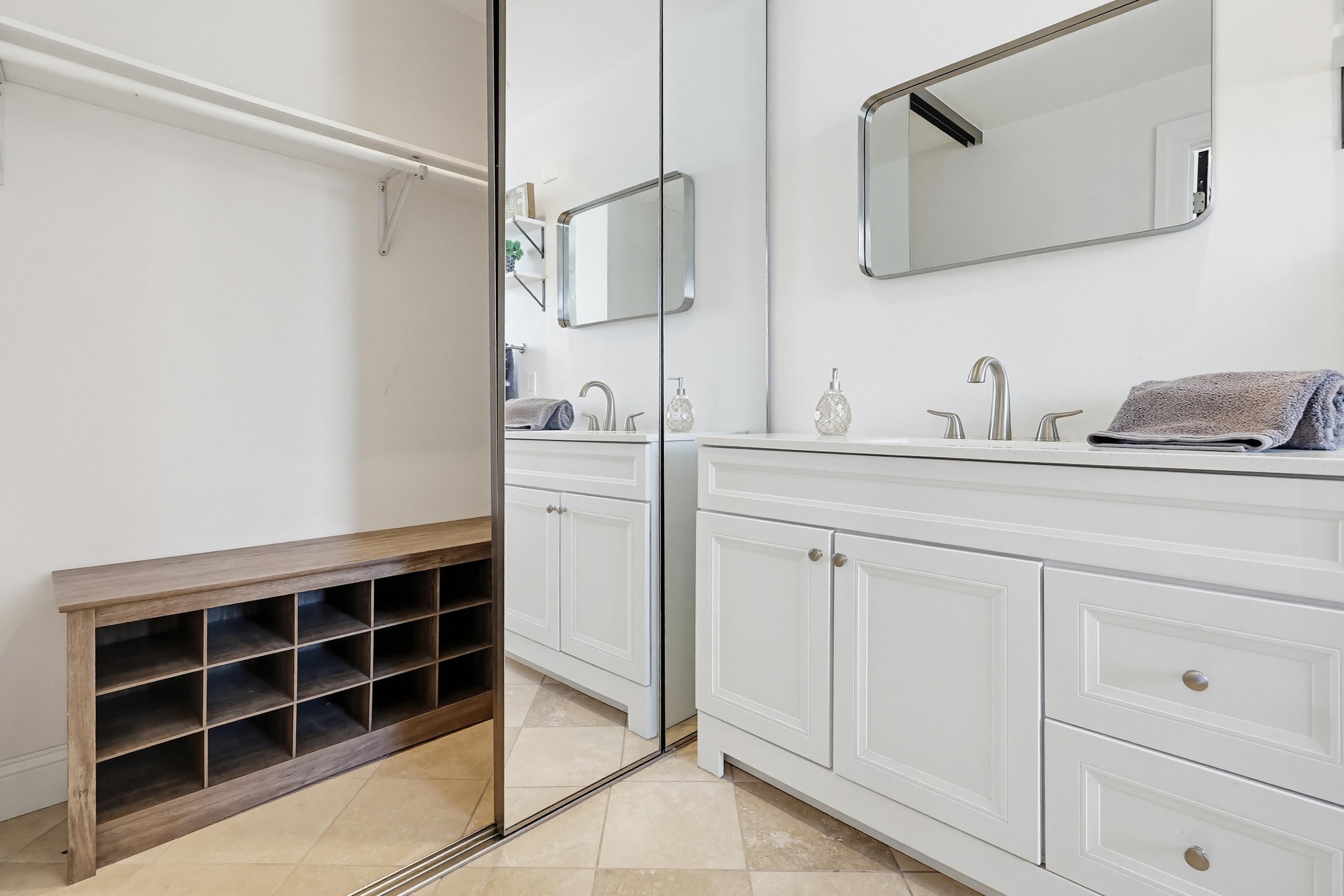 Virtual tour photo 65 of 85 for 702 Ash St
