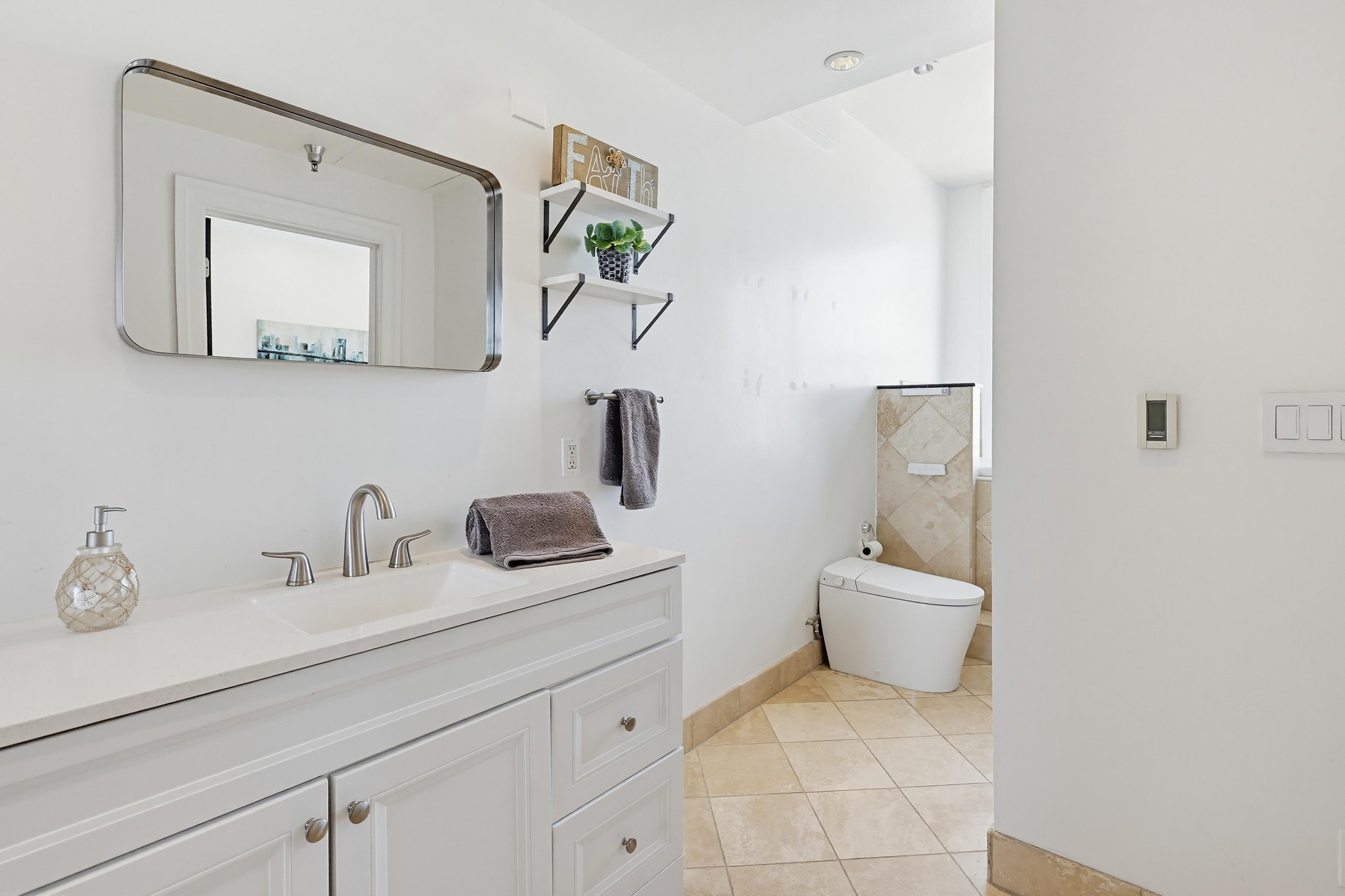 Virtual tour photo 66 of 85 for 702 Ash St
