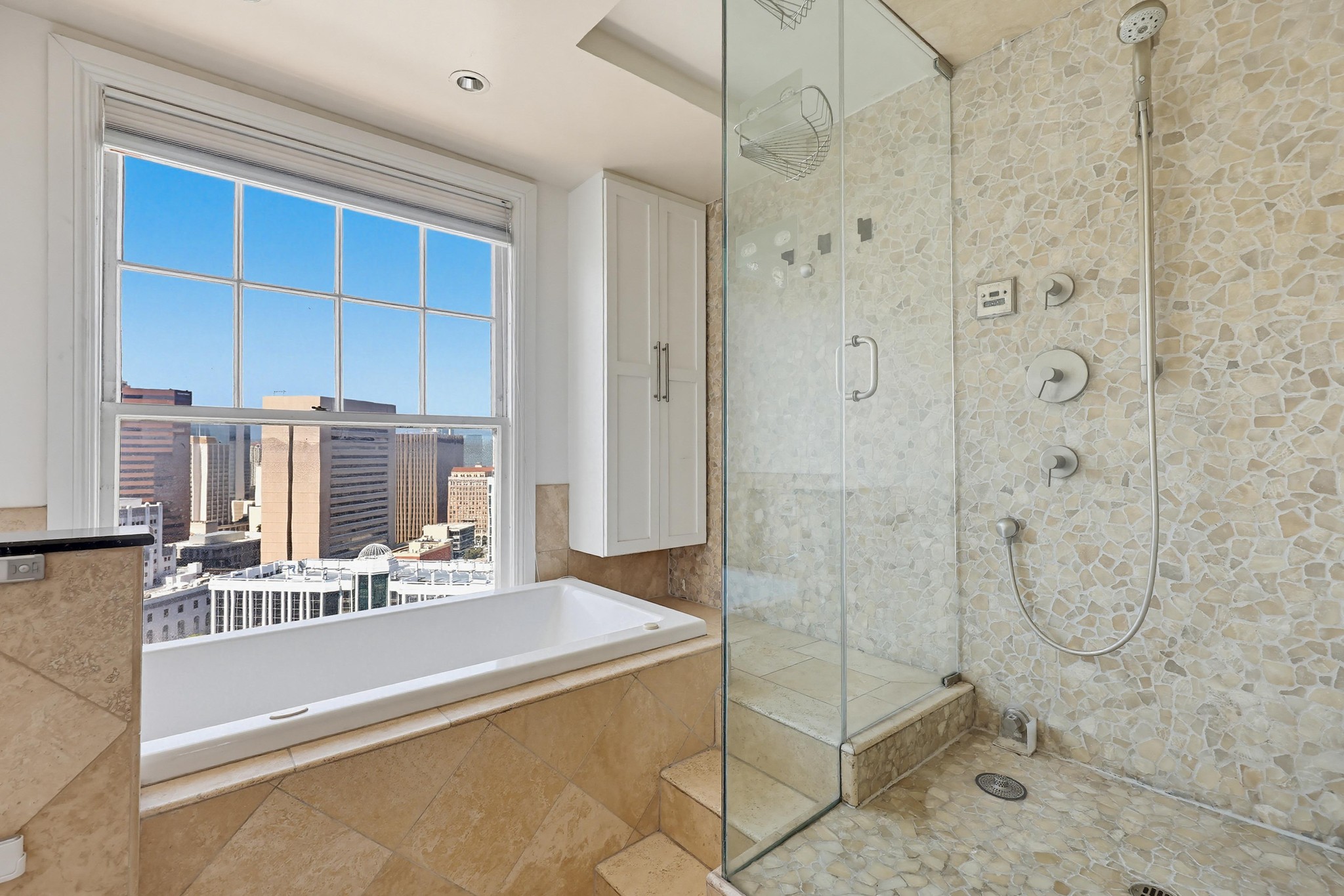 Virtual tour photo 67 of 85 for 702 Ash St