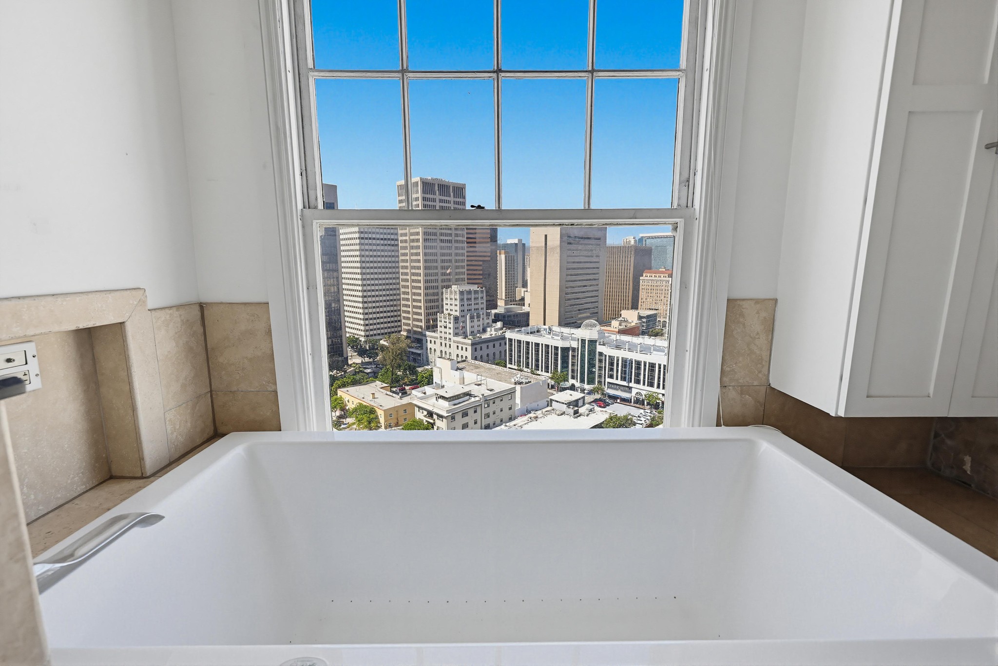 Virtual tour photo 68 of 85 for 702 Ash St