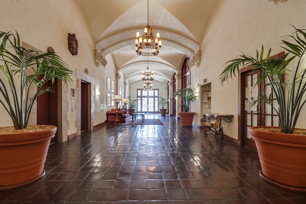 Virtual tour photo 10 of 29 for 702 Ash St UNIT 202