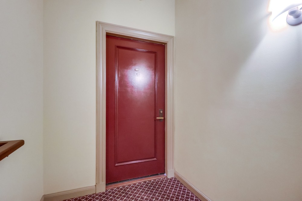 Virtual tour photo 11 of 29 for 702 Ash St UNIT 202