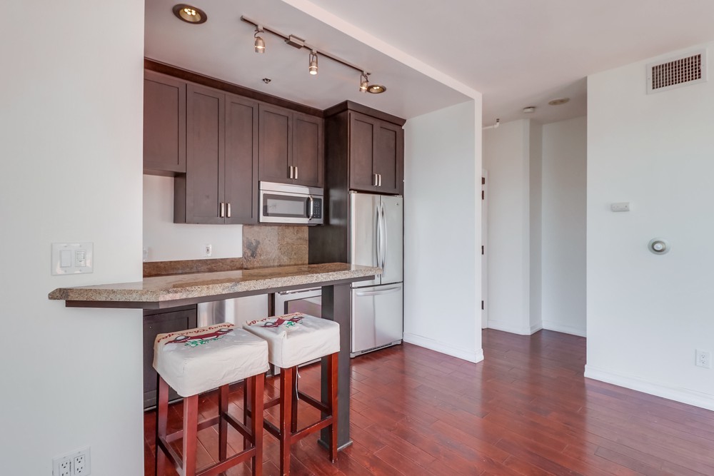 Virtual tour photo 16 of 29 for 702 Ash St UNIT 202