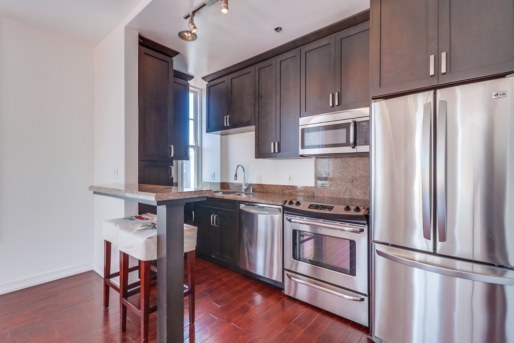 Virtual tour photo 17 of 29 for 702 Ash St UNIT 202