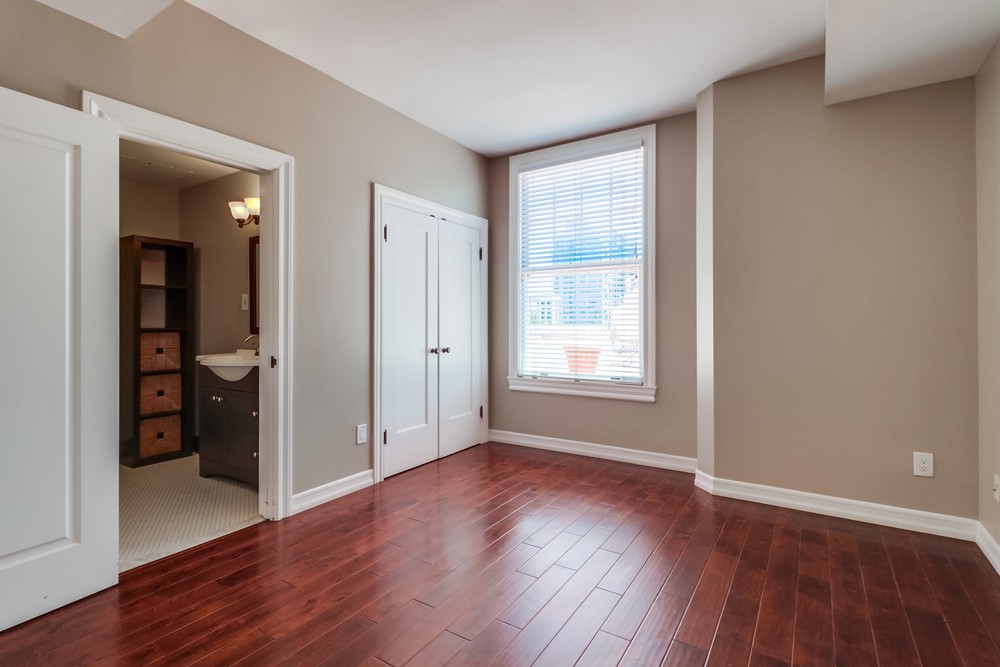 Virtual tour photo 21 of 29 for 702 Ash St UNIT 202