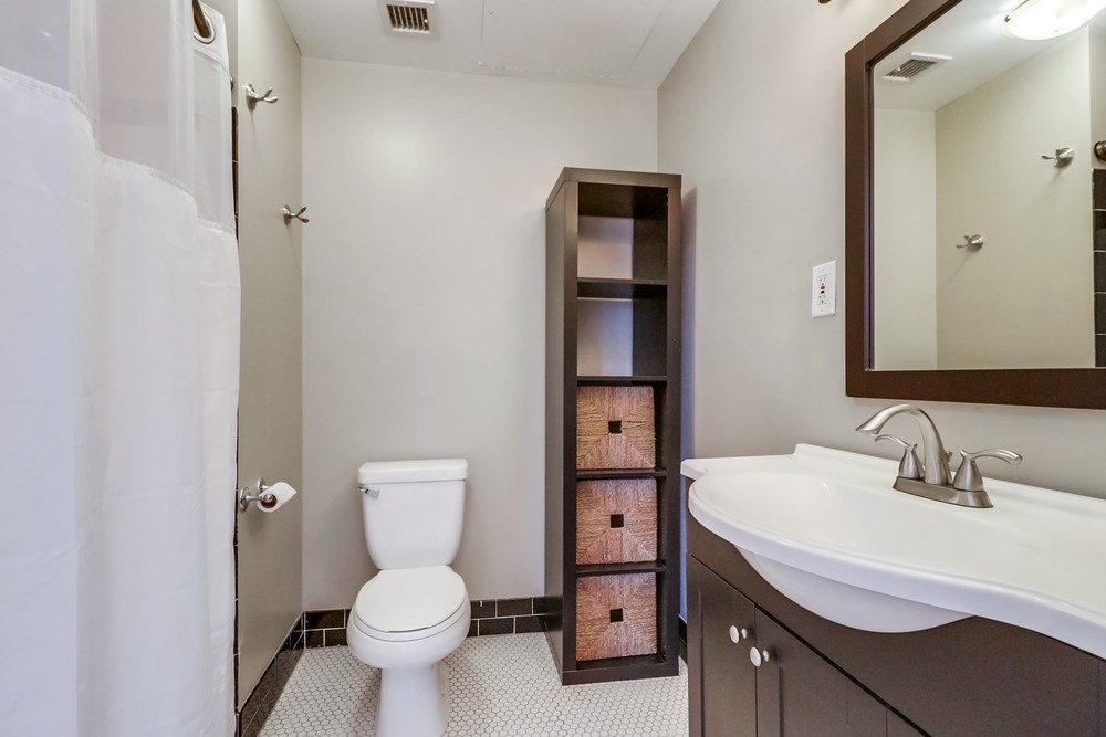 Virtual tour photo 25 of 29 for 702 Ash St UNIT 202