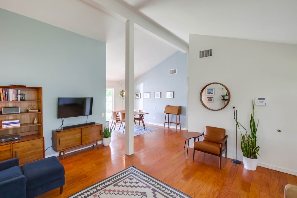 Virtual tour photo 11 of 40 for 7021 Barker Way