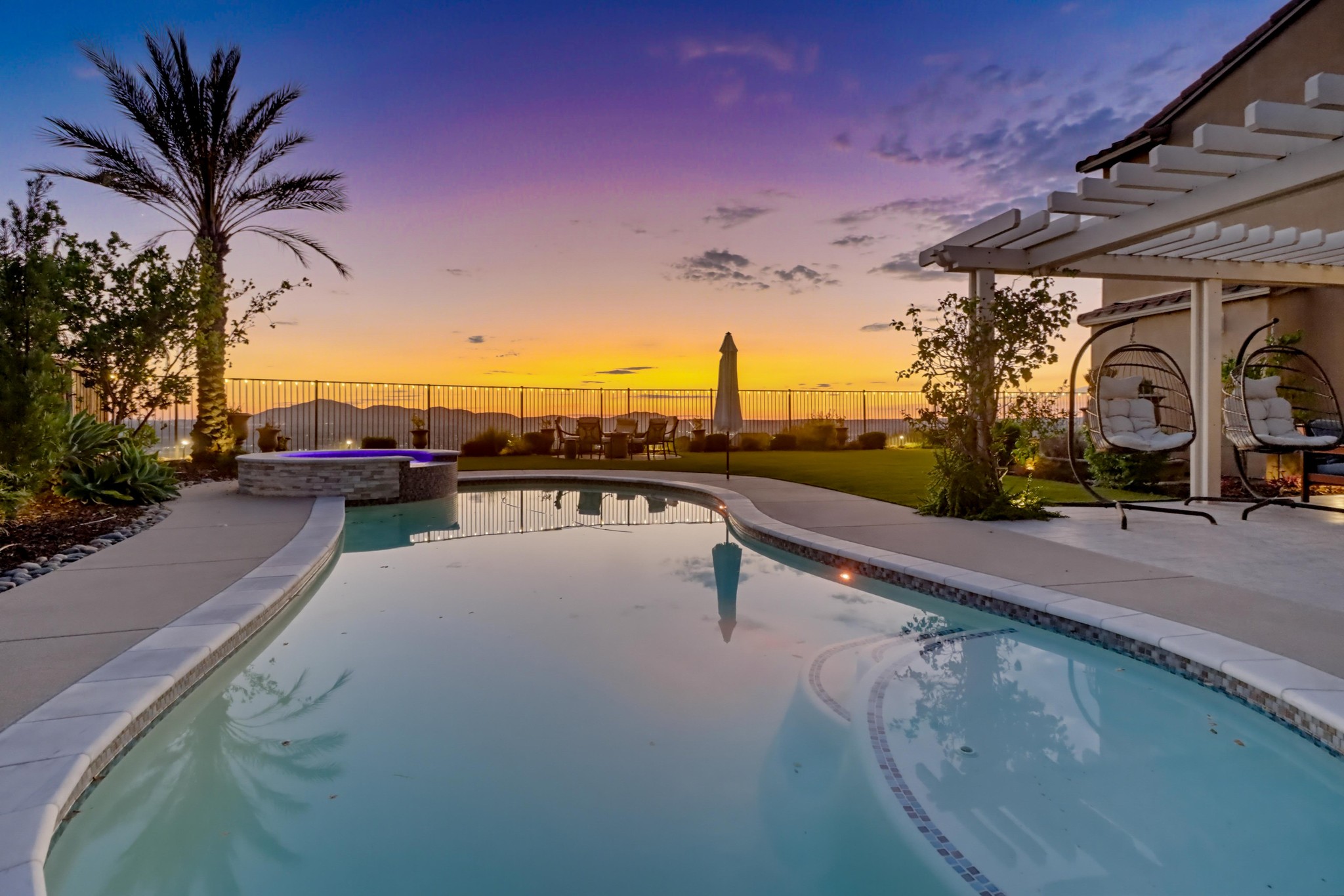 Virtual tour photo 12 of 135 for 7024 Mariposa St