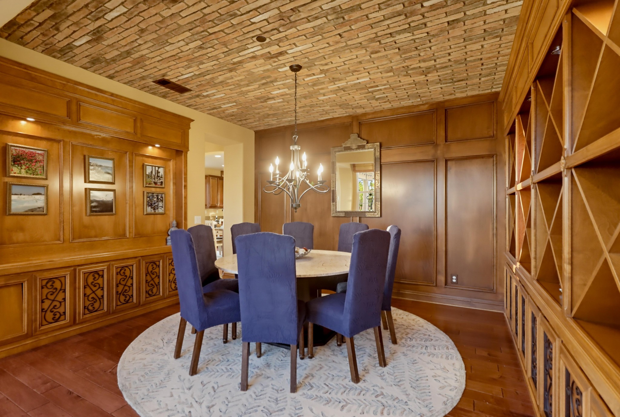 Virtual tour photo 31 of 135 for 7024 Mariposa St