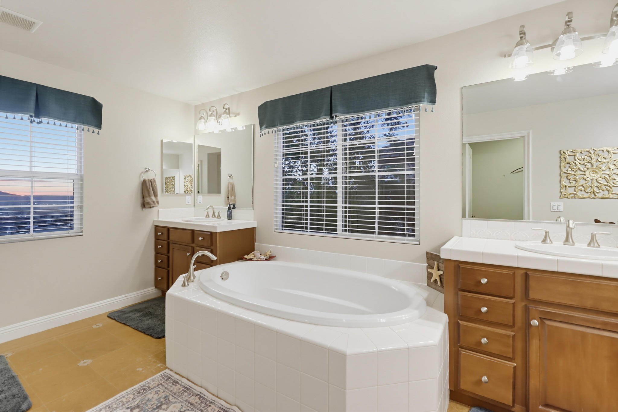 Virtual tour photo 70 of 135 for 7024 Mariposa St