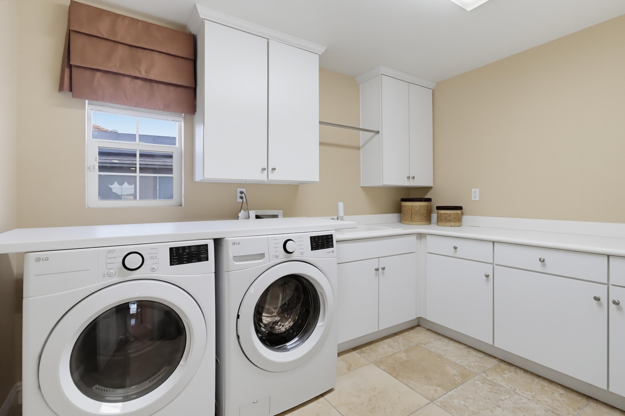 Virtual tour photo 78 of 135 for 7024 Mariposa St