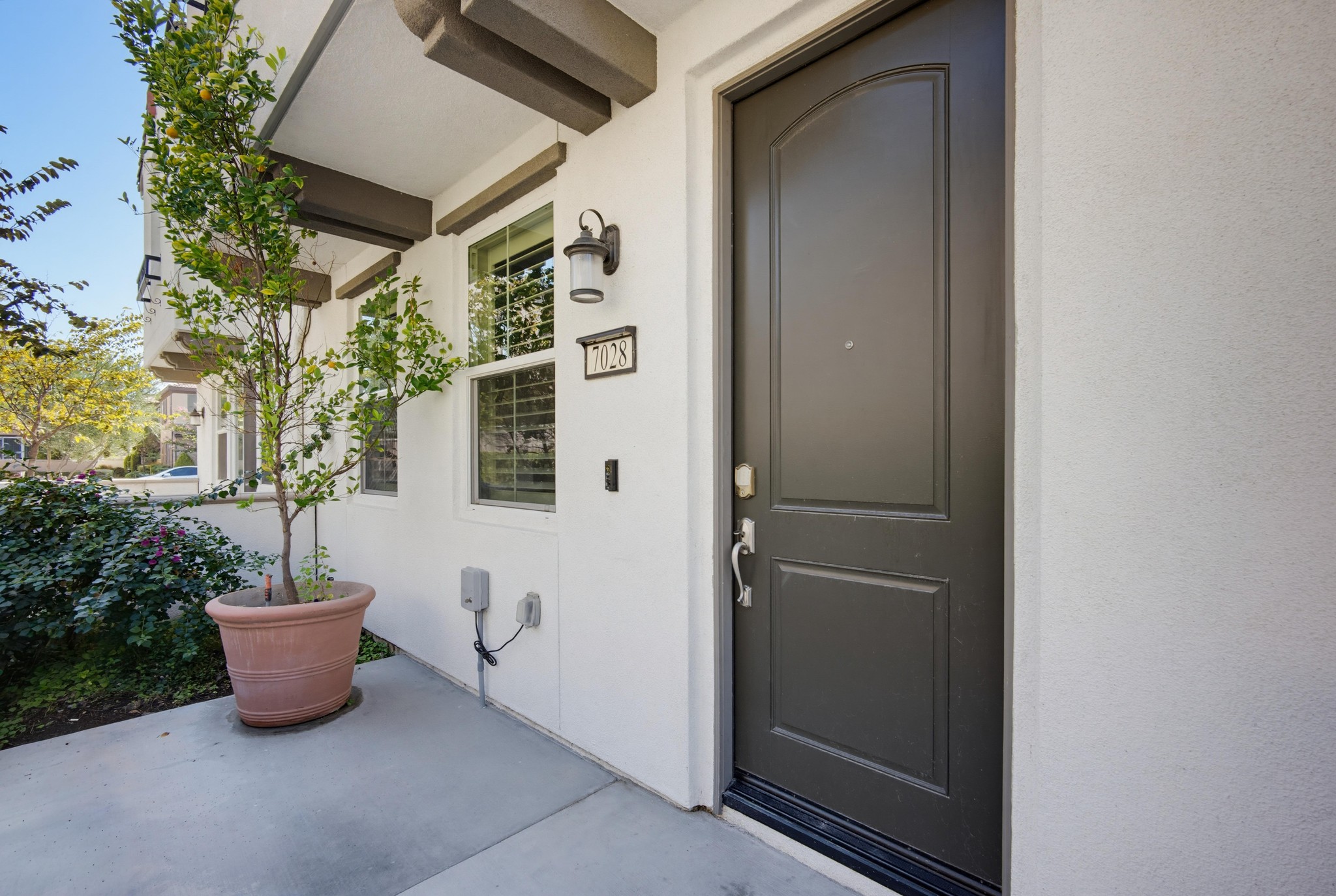Virtual tour photo 6 of 46 for 7028 Montecito Ln