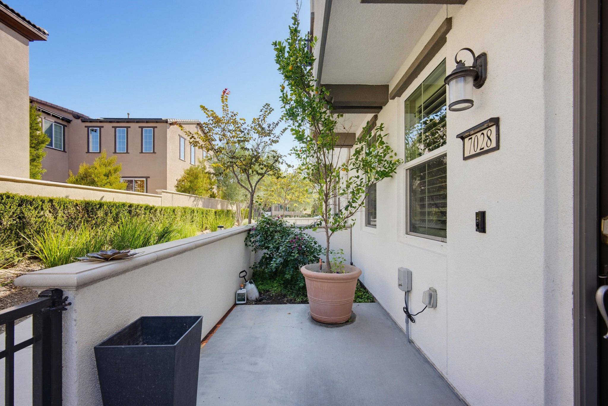 Virtual tour photo 7 of 46 for 7028 Montecito Ln