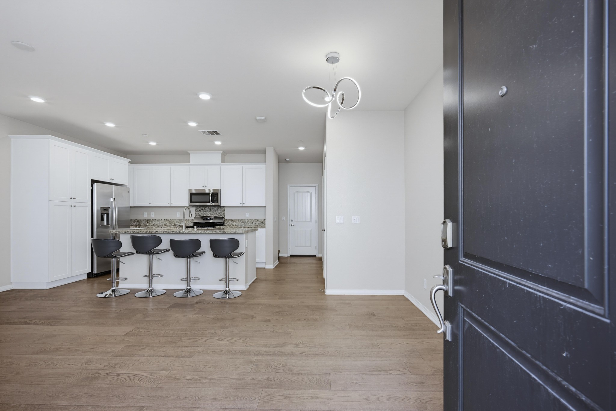 Virtual tour photo 8 of 46 for 7028 Montecito Ln