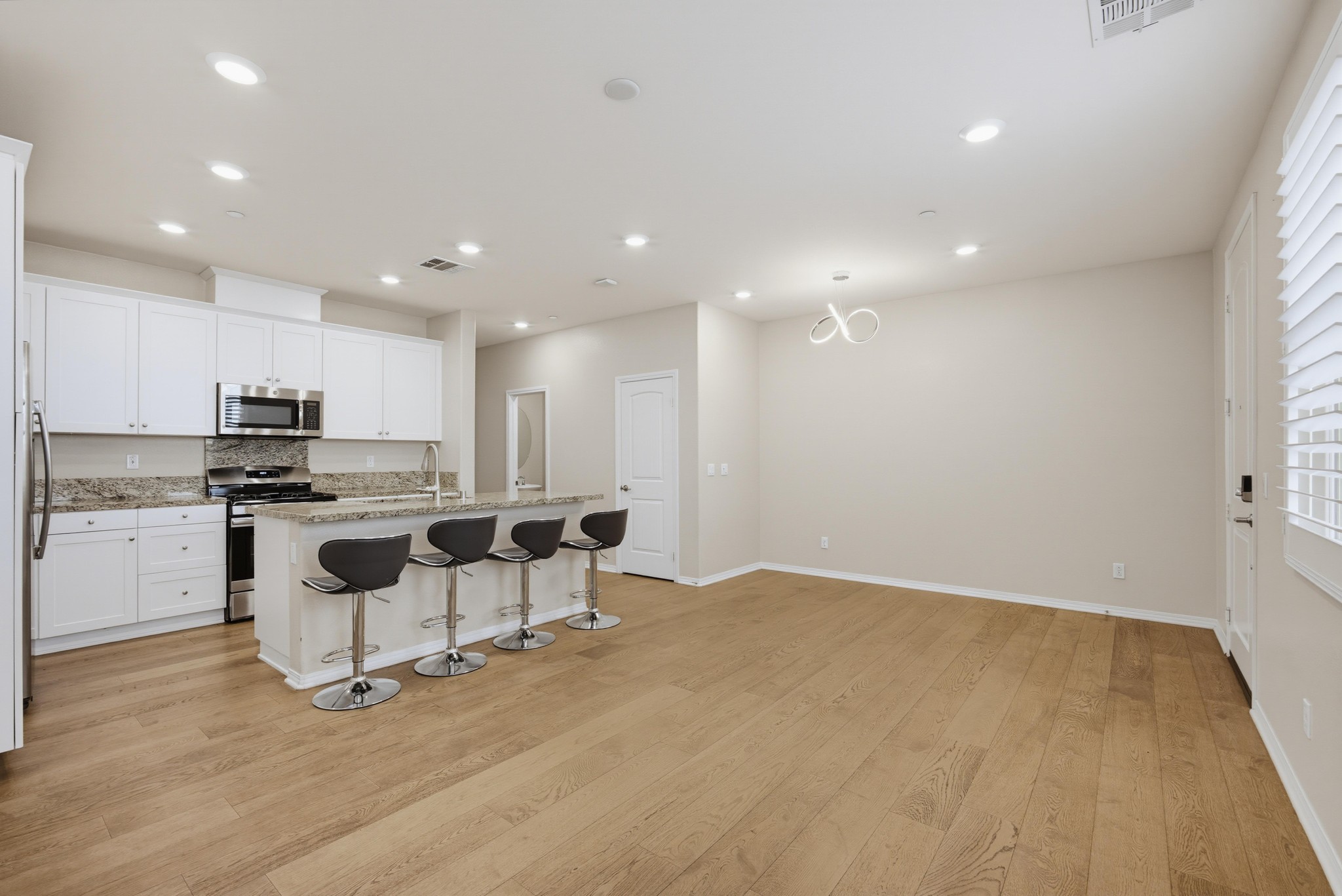 Virtual tour photo 11 of 46 for 7028 Montecito Ln