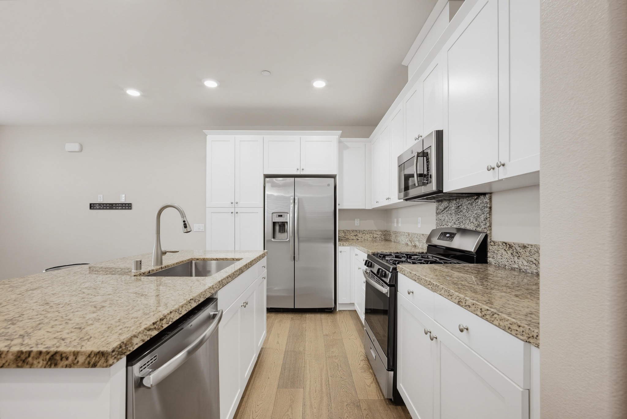 Virtual tour photo 14 of 46 for 7028 Montecito Ln