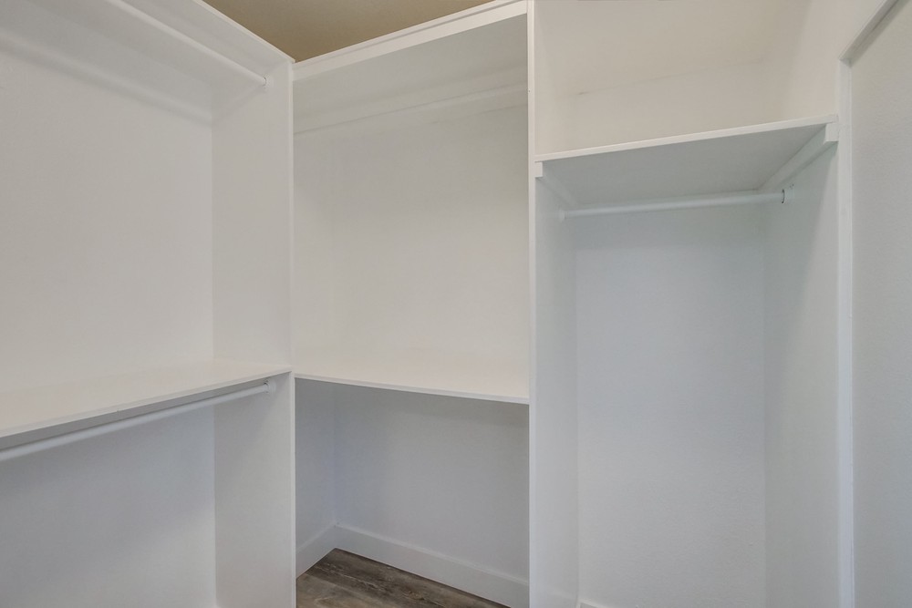 Virtual tour photo 34 of 53 for 7037 Everglades Ave
