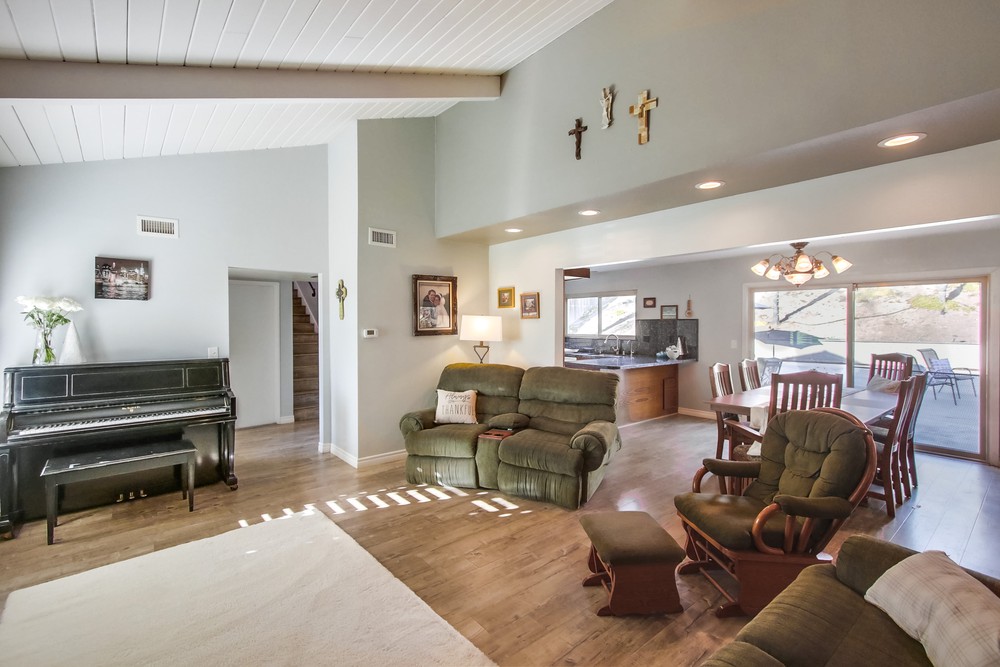 Virtual tour photo 7 of 49 for 7038 Everglades Ave