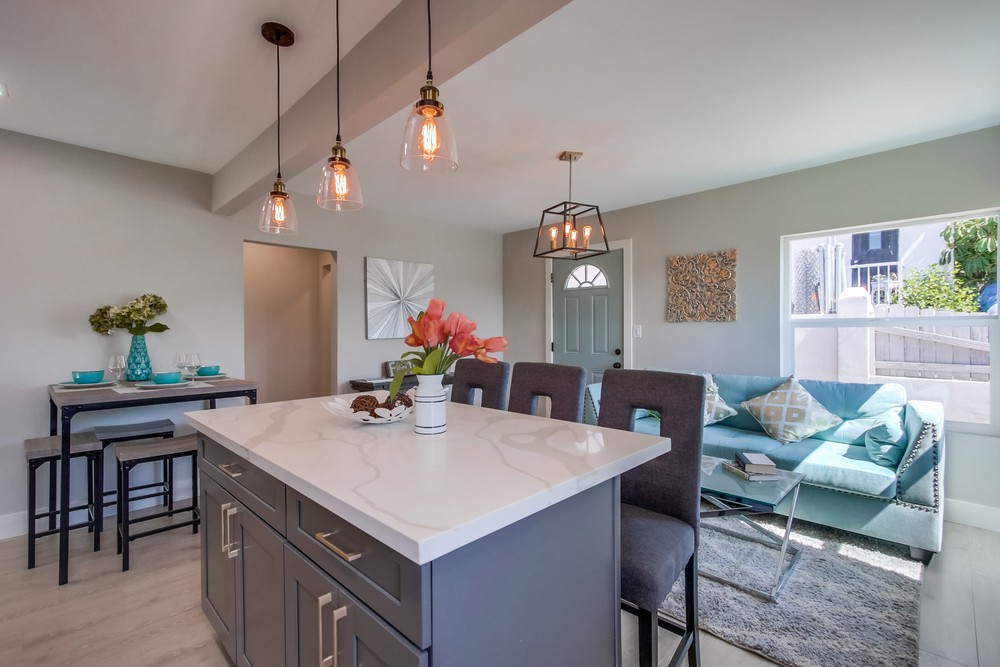Virtual tour photo 7 of 25 for 704 Iona Dr