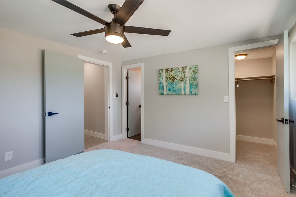 Virtual tour photo 14 of 25 for 704 Iona Dr