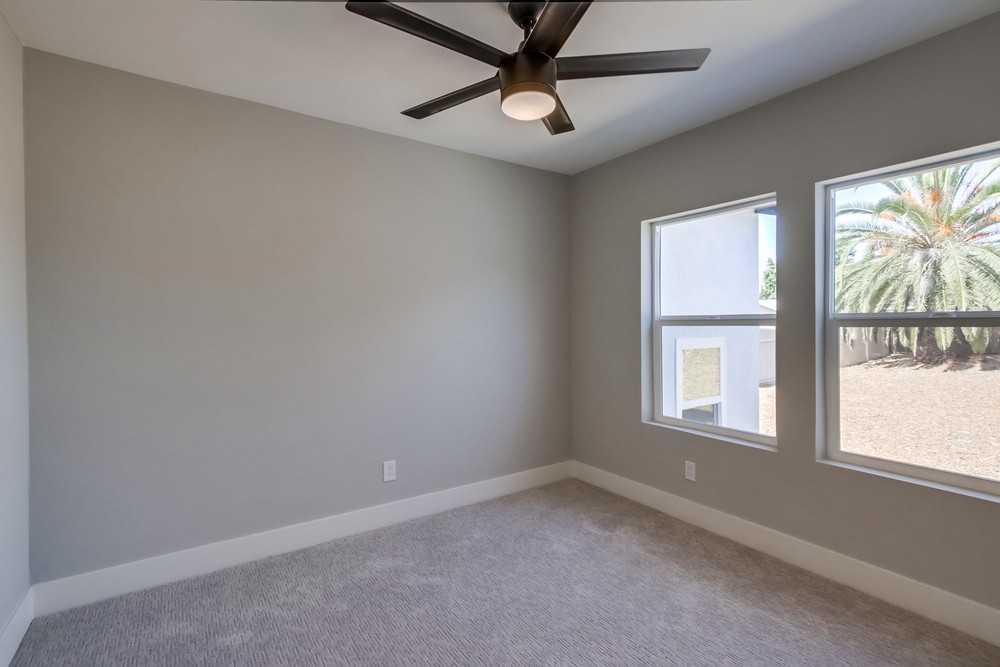 Virtual tour photo 16 of 25 for 704 Iona Dr