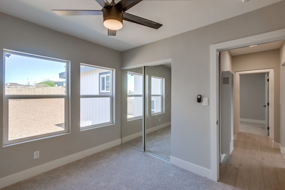 Virtual tour photo 17 of 25 for 704 Iona Dr