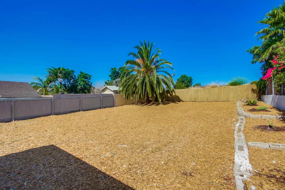 Virtual tour photo 21 of 25 for 704 Iona Dr
