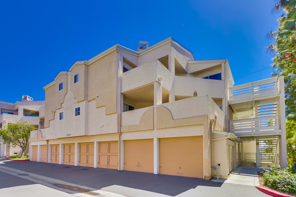 Virtual tour photo 1 of 35 for 7043 Camino Degrazia #200