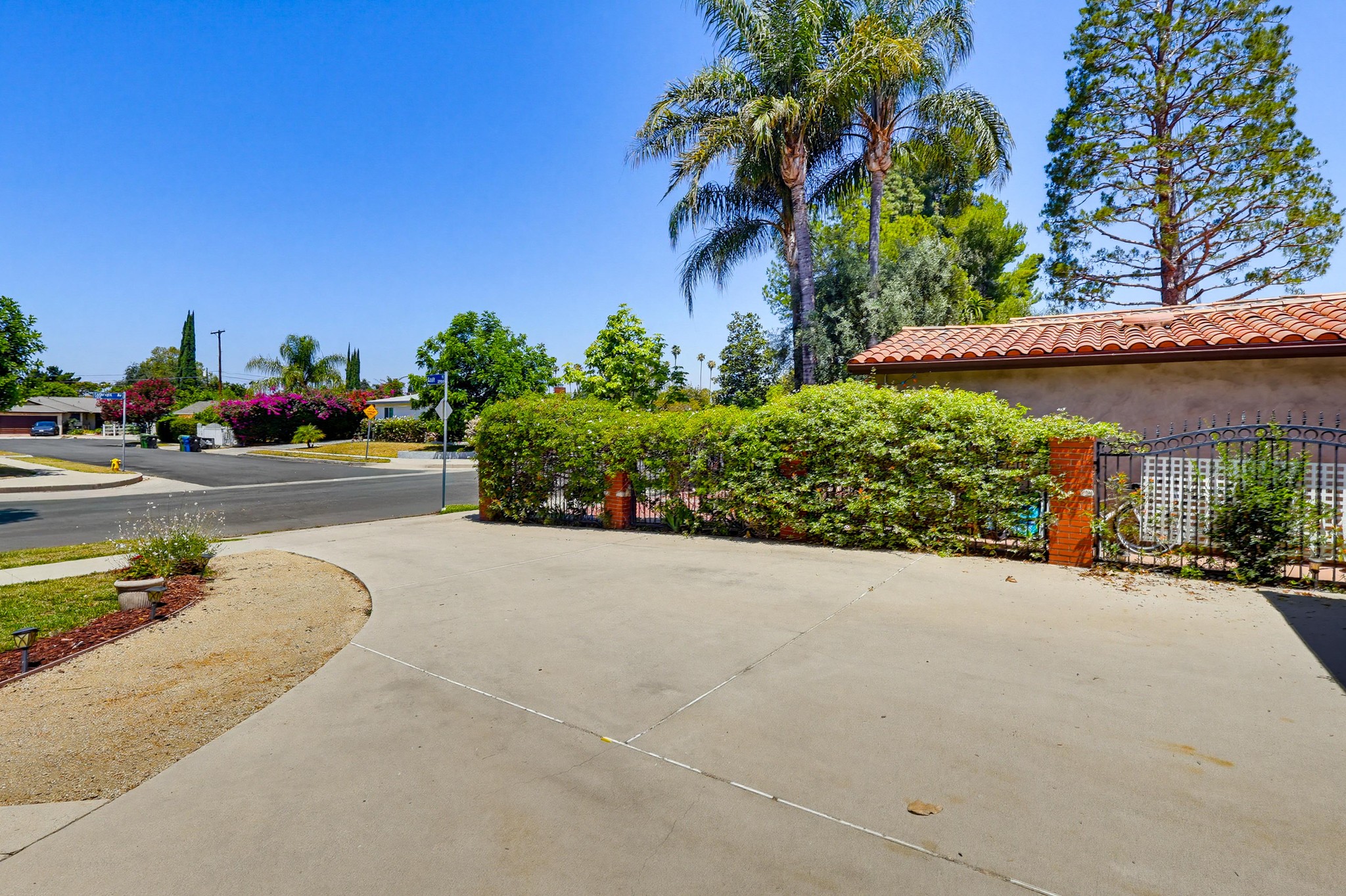 Virtual tour photo 9 of 67 for 7058 Fullbright Ave