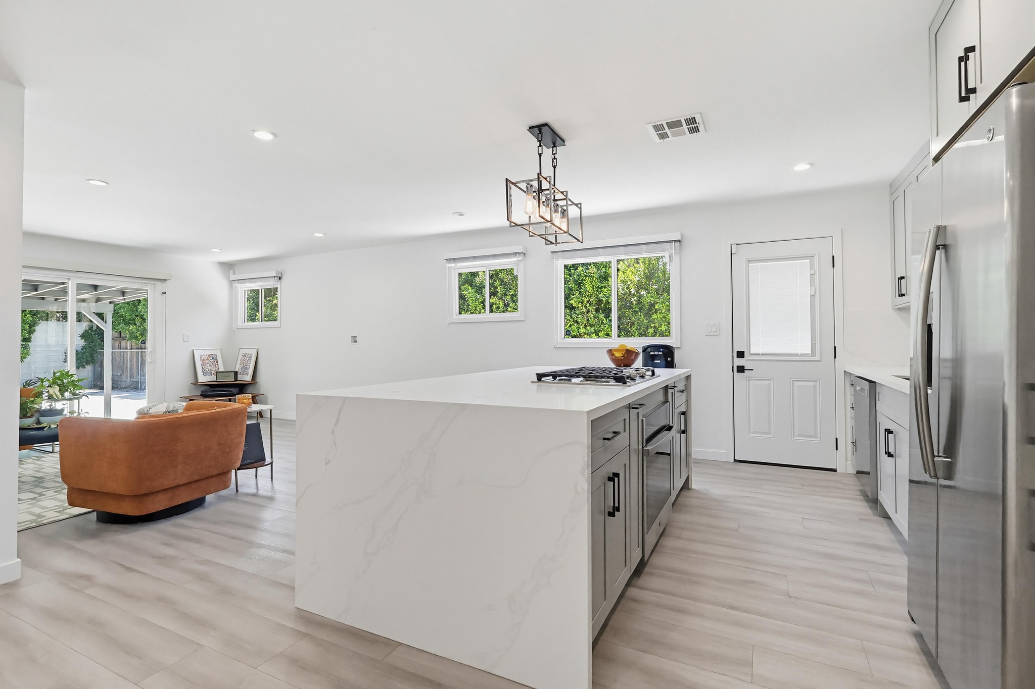 Virtual tour photo 10 of 67 for 7058 Fullbright Ave